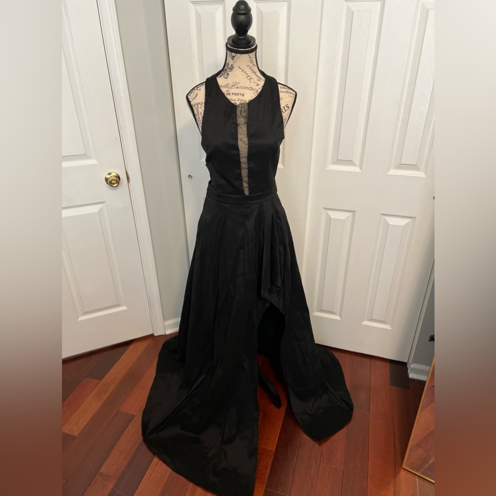 Black high low dress great for prom or a formal event.